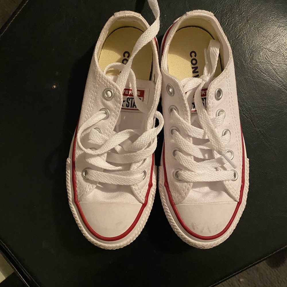 Kids converse all stars size 11(boys)